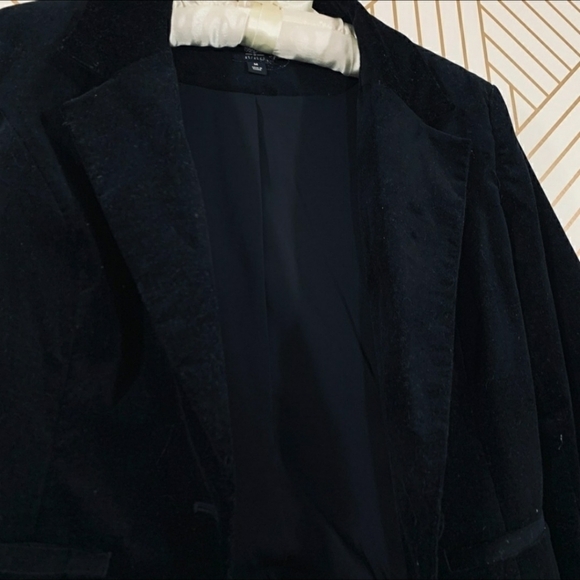 Mossimo Velvety Black Blazer Women's Small Soft Dark Academia Prep Preppy EUC - Picture 3 of 7